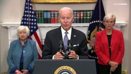 بايدن يدعو شركات النفط للتوقف عن جني الأرباح من الحرب ويتوعدها بالضرائب