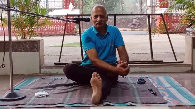 पैर स्वस्थ तो हम स्वस्थ बुढ़ापा पैरों से स्टार्ट होता है क्यों नहीं हम अपने पैरो को स्वस्थ रखे