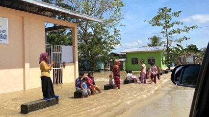 Filipinler'i vuran Nalgae Tayfunu'nda ölü sayısı 110'a yükseldiKayıp 33 kişiyi arama çalışmaları sürüyor