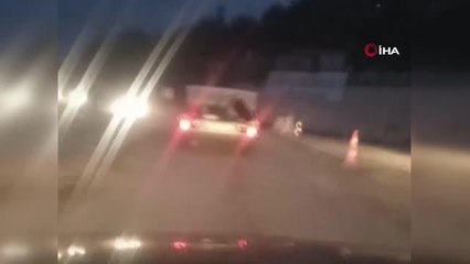 Otomobil bagajındaki tehlikeli yolculuk kamerada