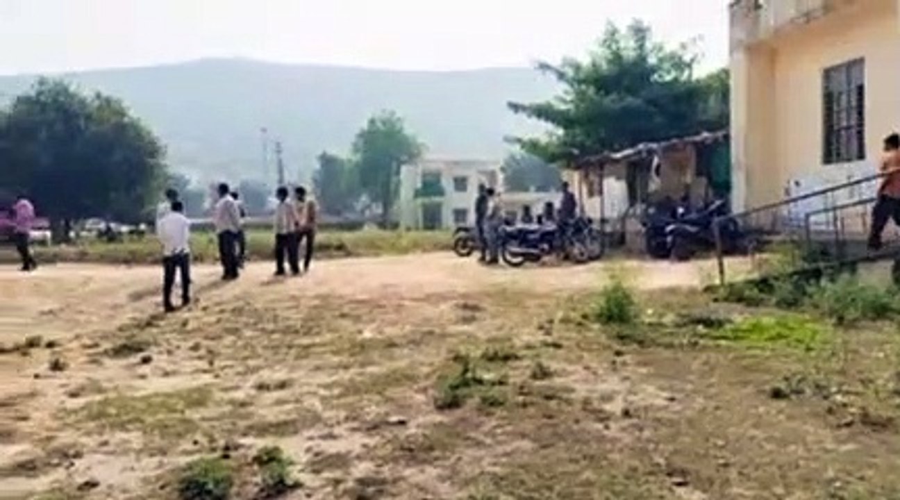 Video : युवक-युवती ने खाया विषाक्त, युवती की मौत