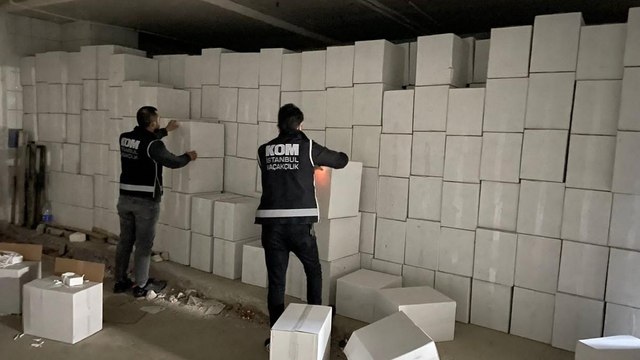 İstanbul'da kaçak sigara ve tütün operasyonu: 33 milyon liralık ürün ele geçirildi