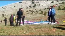 1300 rakımlı Hasan Dağı yamaç paraşütü tutkunlarının mekânı oldu