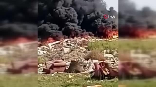 Hurda malzemelerin olduğu alanda yangın... Siyah dumanlar gökyüzünü kapladı