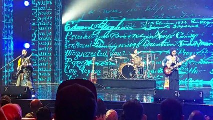 Perempuan Merdeka Seutuhnya  - V.O.B