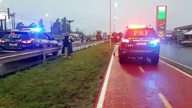 Fluxo de veículos nas duas pistas do Trevo Cataratas está totalmente liberado