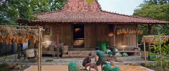 Ngeri-Ngeri Sedap 2022 (Indonesia)_360P