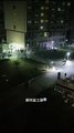 Cina, migliaia in fuga dalla fabbrica di iPhone: l'ipotesi quarantene Covid scatena il panico