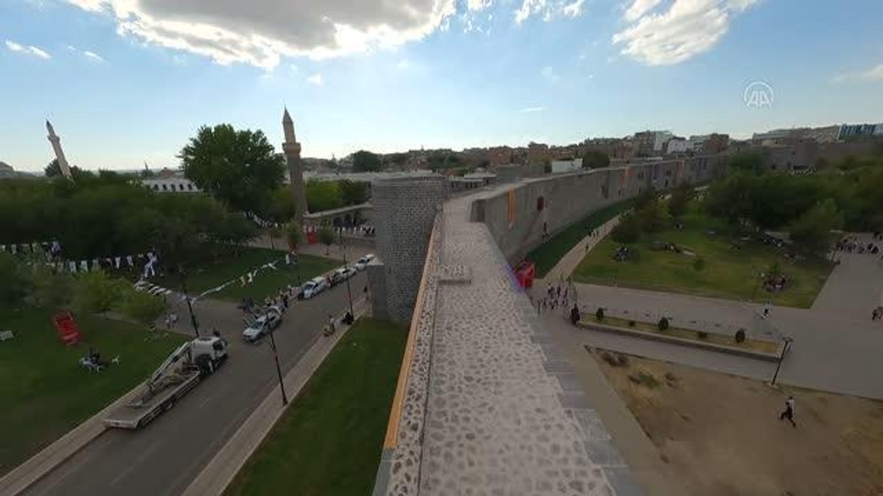 Diyarbakır'da tarihi surlar FPV dron ile görüntülendi
