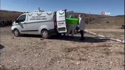 Afyonkarahisar'da vahşet: Yakılan otomobilden 2 erkek cesedi çıktı