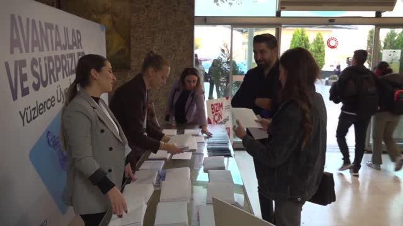 Tuzla'ya yeni atanan öğretmenler akşam yemeğinde bir araya geldi