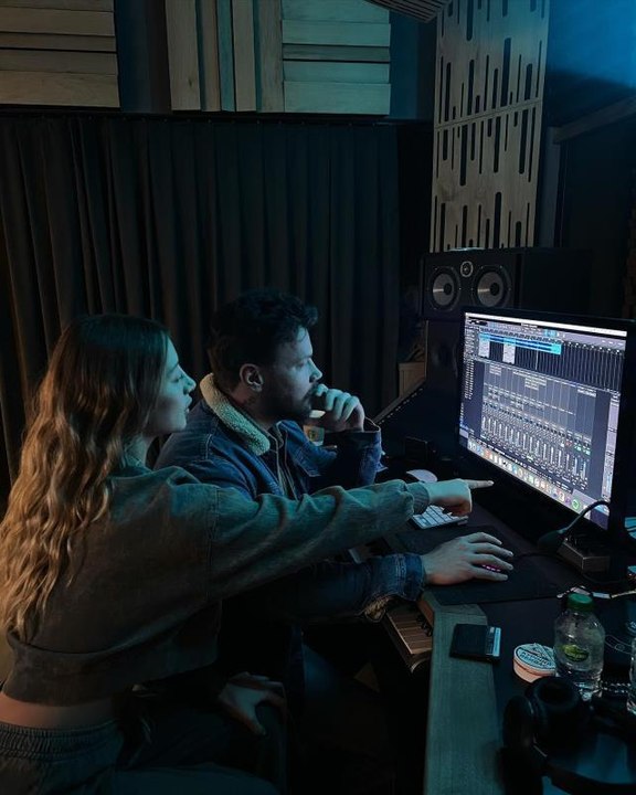 Aleyna Kalaycıoğlu Sinan Akçıl sevgili mi? Sinan Akçıl sevgilisi kim?