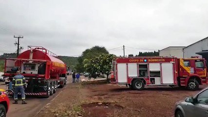 Tải video: Chumbo em empresa incendiada trouxe grande preocupação, afirma Corpo de Bombeiros