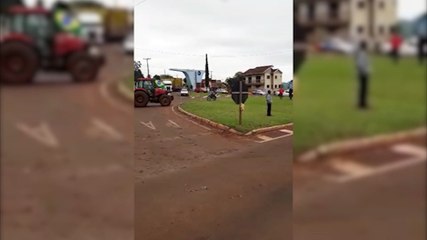 Trevo de Nova Aurora está fechado por manifestantes