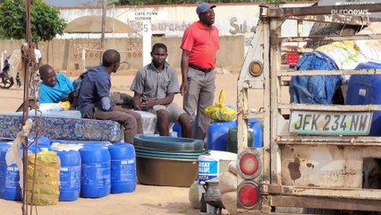 Jovens moçambicanos insistem no "El Dorado" sul-africano para oferecer bicicletas à família