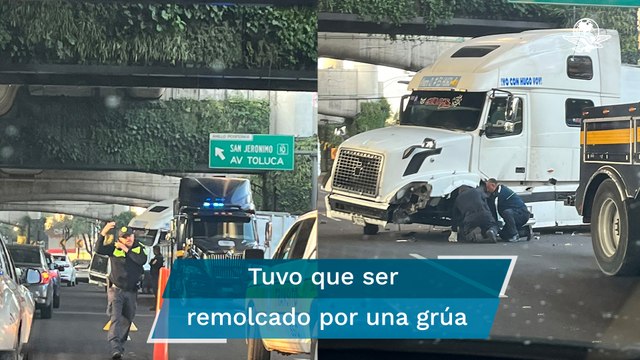 Choca camión de basura y paraliza tráfico en Periférico