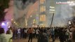 OM - Tottenham : des supporters tirent un feu d'artifice devant le stade