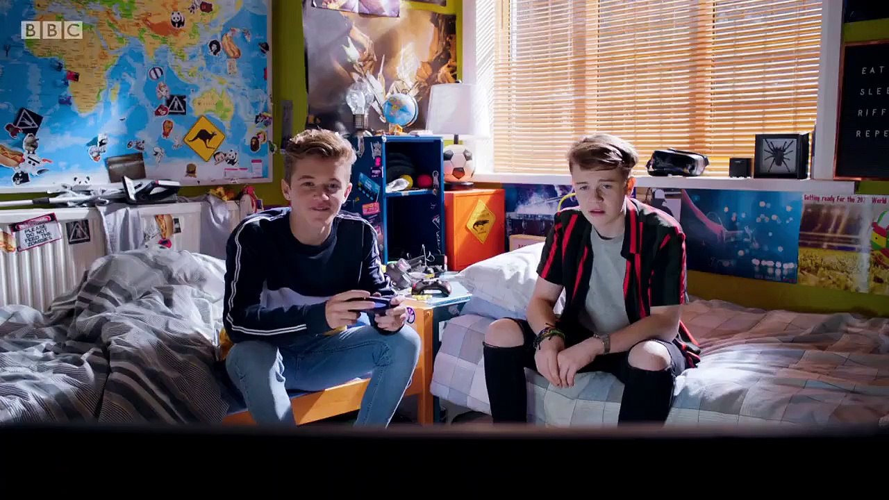 Almost Never - Se1 - Ep09 - The Chicken HD Watch HD Deutsch