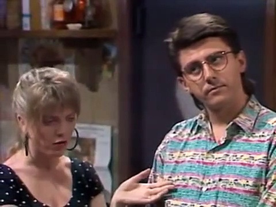 Acropolis Now - Se1 - Ep04 HD Watch HD Deutsch