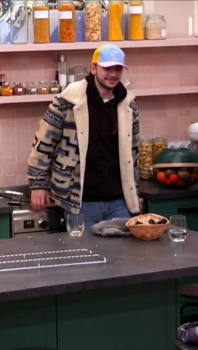 SA10le1NOV Parodie des soap opéra par Stan, Carla et Julien