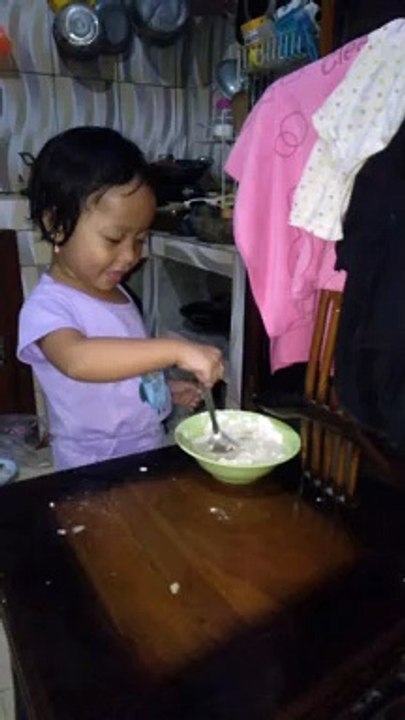 Belajar Meracik Adonan Kue