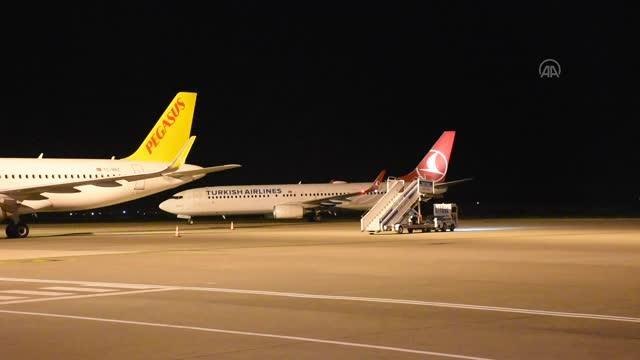 Solingen faciasında 5 yakınını kaybeden Mevlüde Genç'in cenazesi Samsun'a getirildi