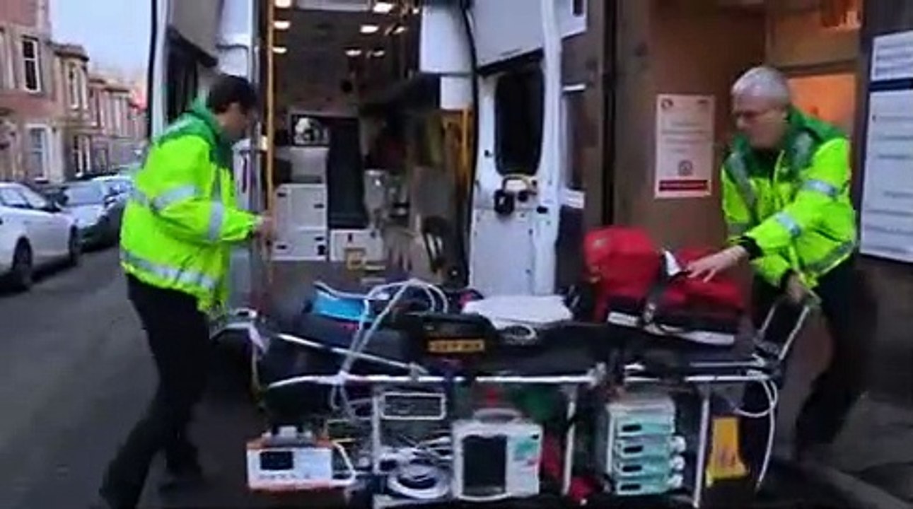 Childrens Accident And Emergency - Se2 - Ep02 HD Watch HD Deutsch