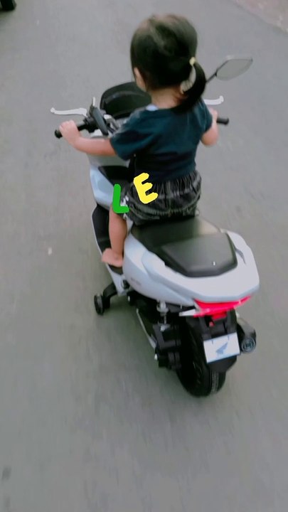 Cobain motor pcx aki anak