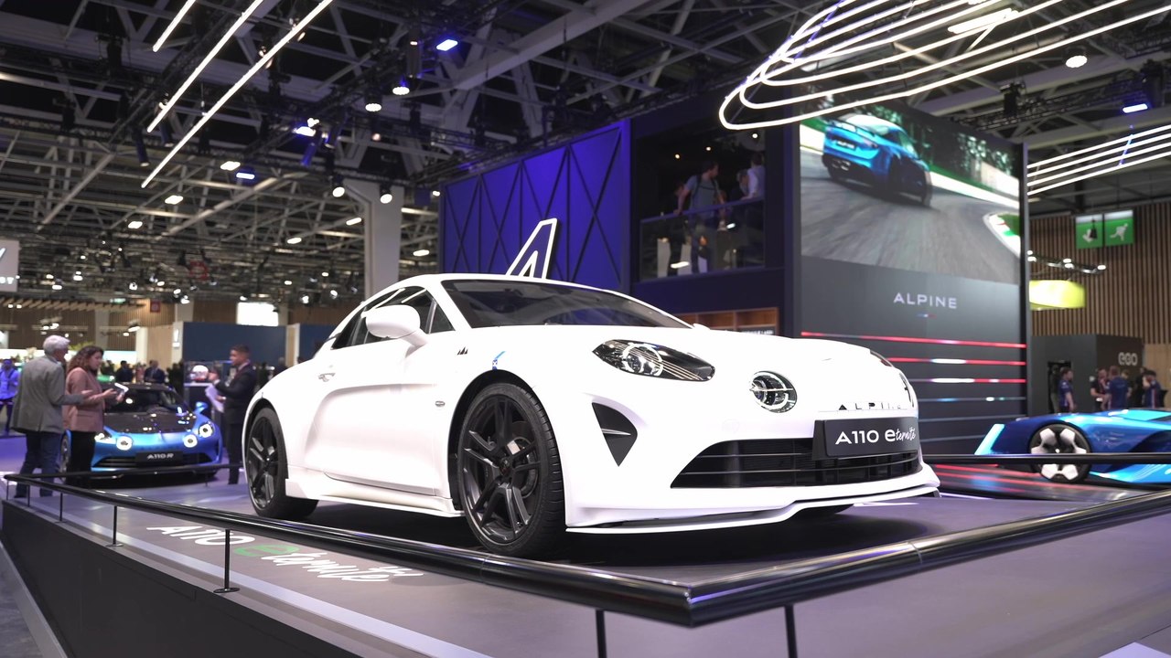 Der Alpine A110 E-ternité auf dem Pariser Autosalon 2022