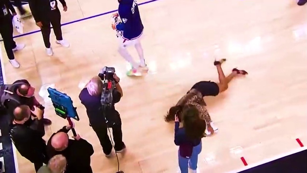 Most Embarrassing Moments in Sports - Funniest Moments in Sports History(480P)