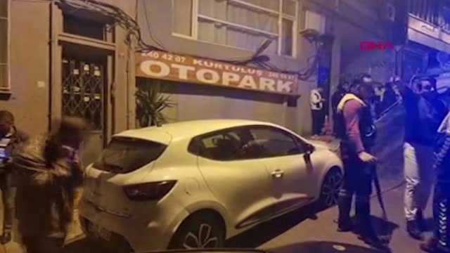 İstanbul'da 'dur' ihtarına uymayan sürücü ortalığı karıştırdı