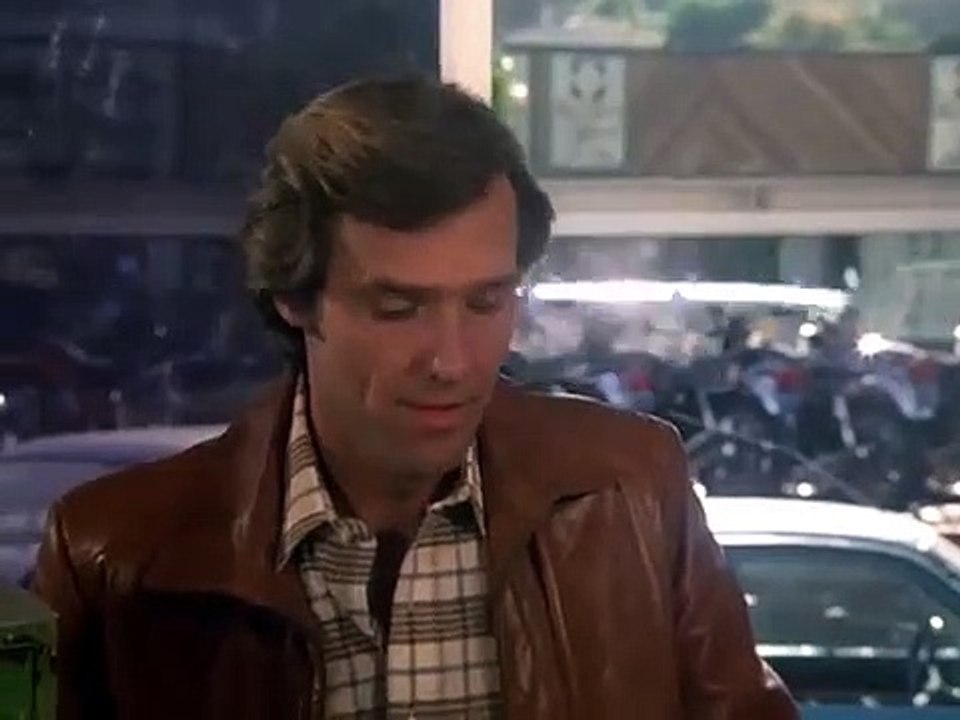 Hill Street Blues - Se1 - Ep04 - Can World War III be an Attitude HD Watch HD Deutsch