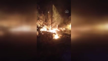 Serik'te yangın çıkan baraka kullanılamaz hale geldi