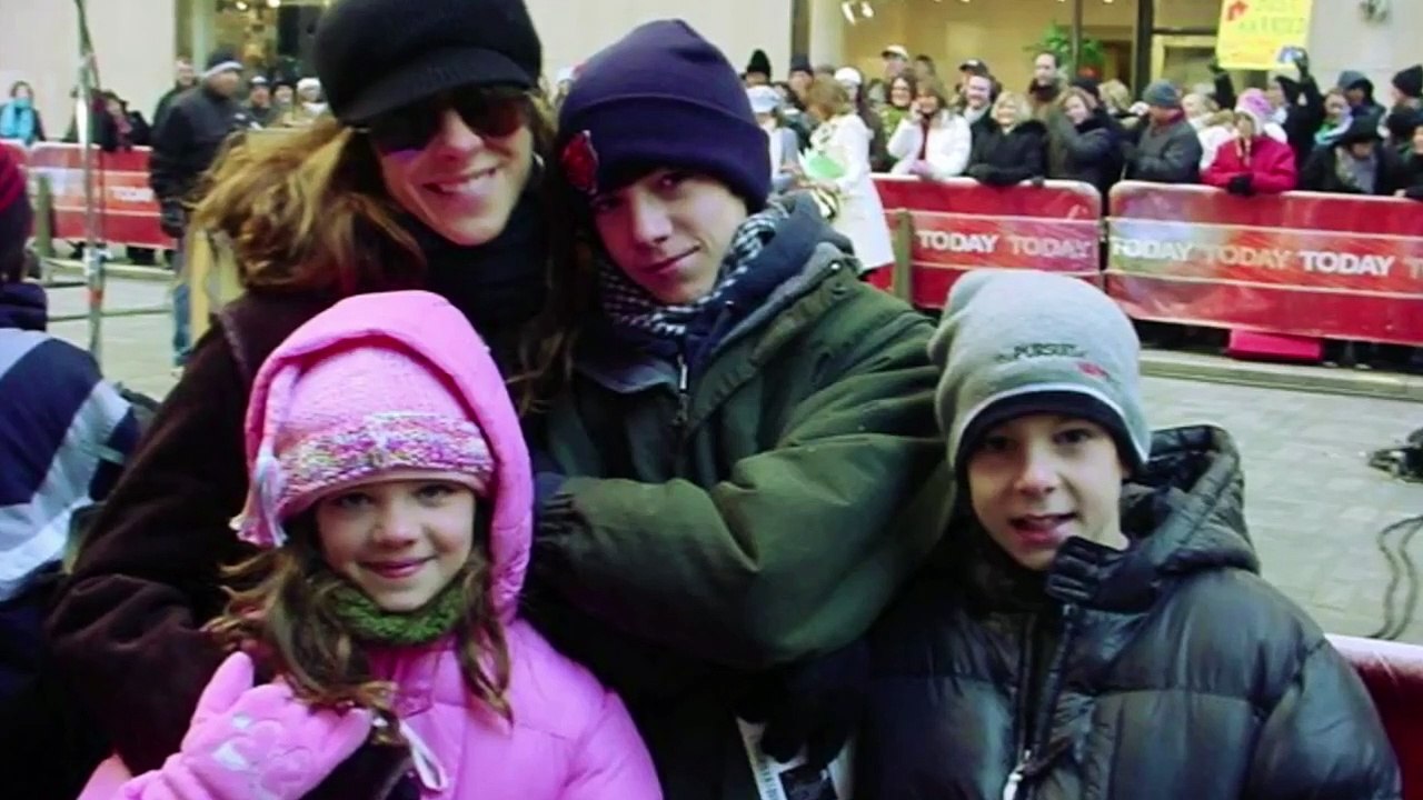 Sugar - Se1 - Ep01 - Maroon 5 surprise a teen for the party of the year HD Watch HD Deutsch