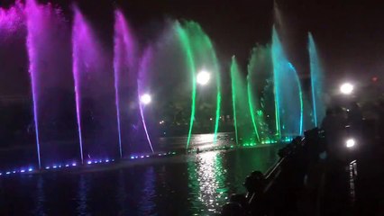 Dancing fountain on National Anthem in Greater Iqbal Park