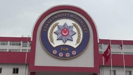 Polis, takibe aldığı zanlıyı uyuşturucu etkili haplarla yakaladı