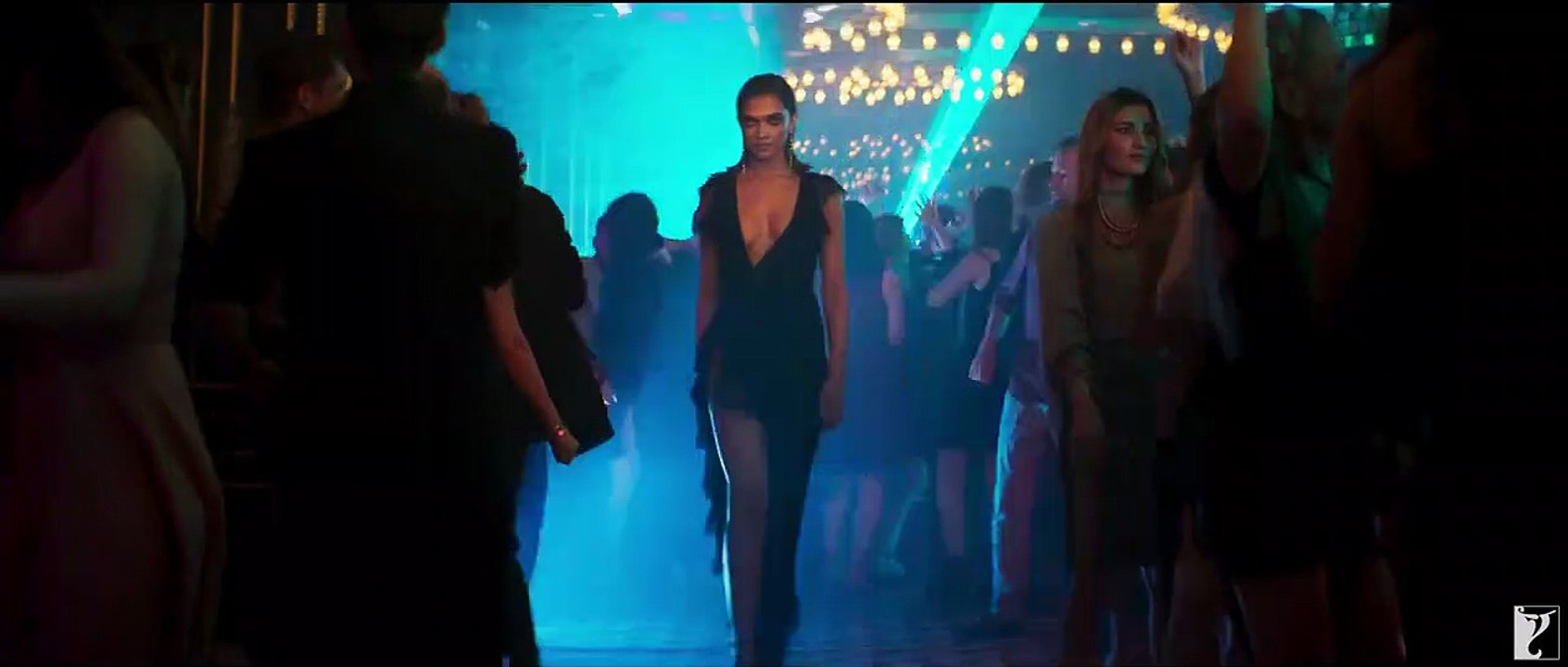 Pathaan _ Official Teaser _ Shah Rukh Khan _ Deepika Padukone _ John Abraham _ Siddharth Anand