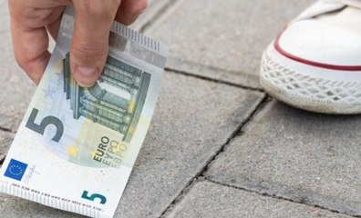 Elle trouve 170 euros dans la rue, ce qu'elle va faire va vous rechauffer le coeur