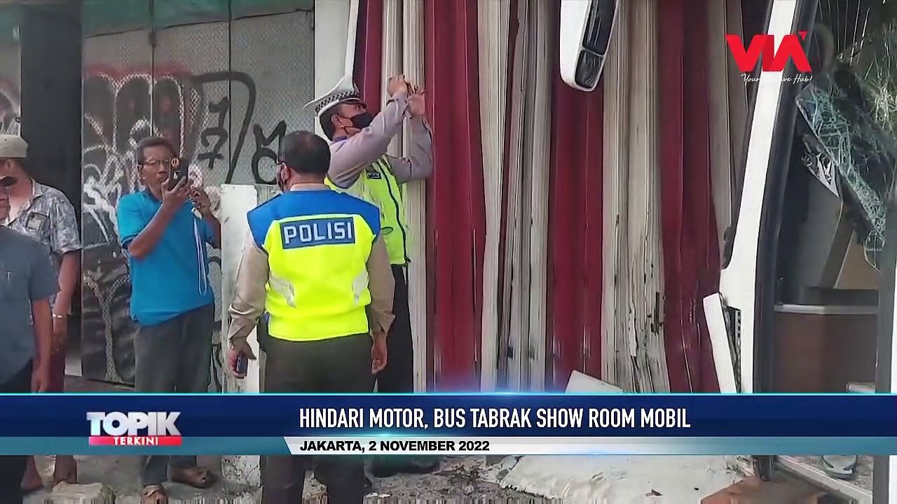 BUS TABRAK SHOWROOM MOBIL