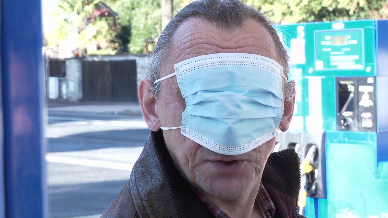 Port du masque obligatoire - Groland - CANAL+
