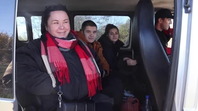 ZAPORİJYA - Ukrayna'nın Zaporijya bölgesinde Rus kontrolündeki yerlerden siviller ayrılıyor