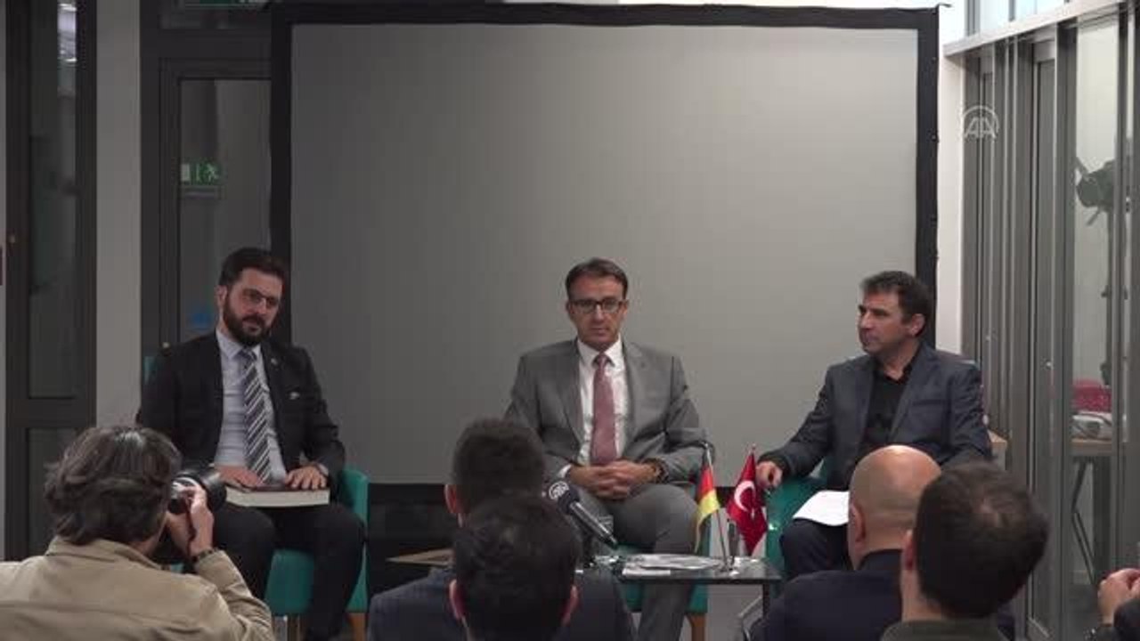 Türk-Alman Üniversitesi Öğretim Üyesi Doç. Dr. Bayraklı: "Aşırı sağ, yeni normal haline geldi"