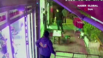 Büyük korku yaşattı! Erkek kuaförüne dalan pitbull ortalığı birbirine kattı