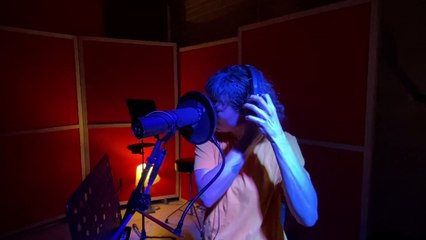 Inge Beckmann performs ‘Zero’ by Russ Davies from Simon Allen’s The Watch