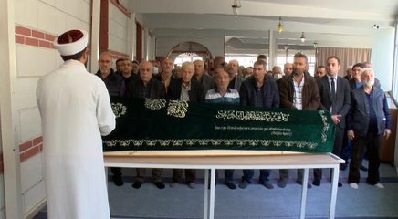 BAKIMEVİNDE ELMA İLE ÖLÜM; SON YOLCULUĞUNA UĞURLANDI