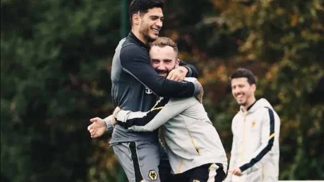 Raúl Jiménez vuelve a entrenar con Wolves