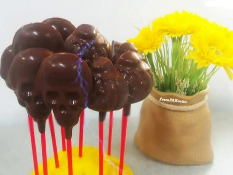 How to Make Chocolate Halloween Pumpkin and Skull Shaped Lollipops