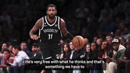 Video herunterladen: 'Kyrie is the Kanye West of the NBA!' - Nets fans on Irving controversy