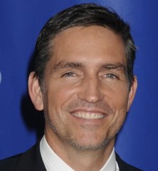 Jim Caviezel: “Siate santi! Siete nati per distinguervi!”