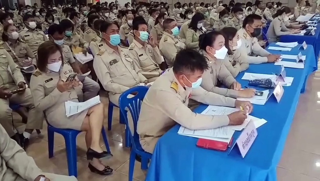 นายอำเภอพระนครศรีอยุธยา เข้ม ปิดห้องประชุมตรวจปัสสาวะกำนันผู้ใหญ่บ้าน รวมถึงข้าราชการอำเภอทุกระดับชั้น ผลไม่มีฉี่ม่วง
